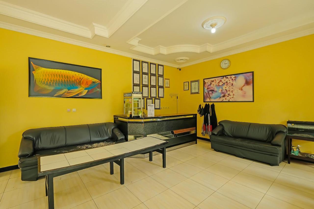 Oyo 92483 Hotel Kirana Salatiga Luaran gambar